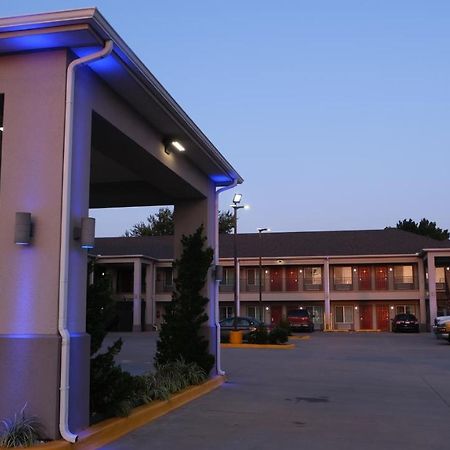 Catoosa Inn & Suites Εξωτερικό φωτογραφία