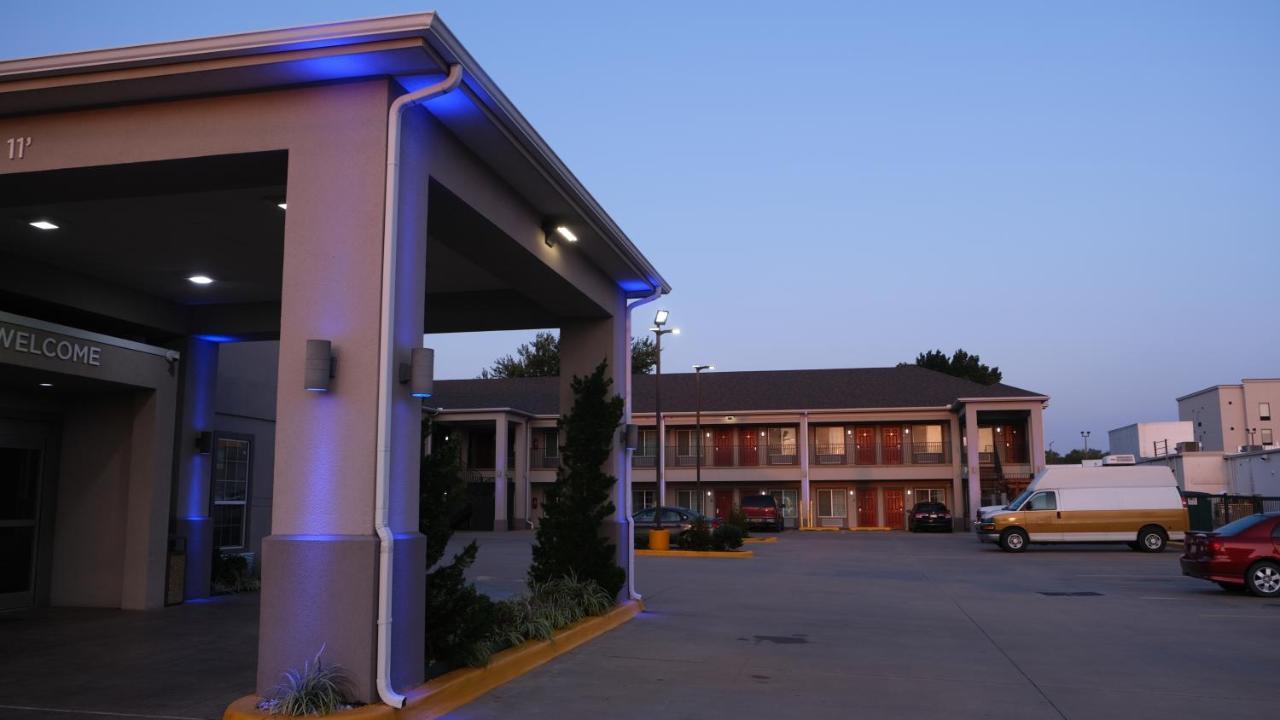 Catoosa Inn & Suites Εξωτερικό φωτογραφία